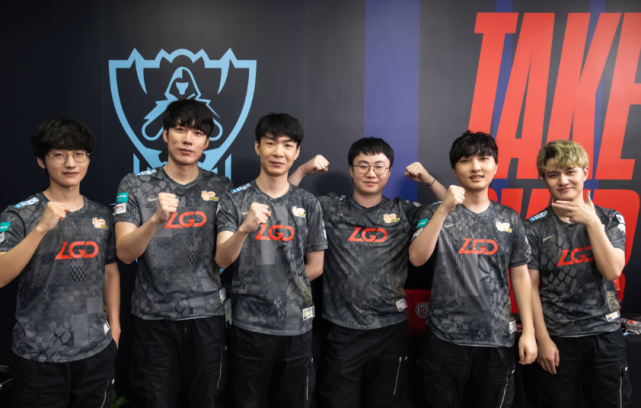 常规赛中 常规赛中