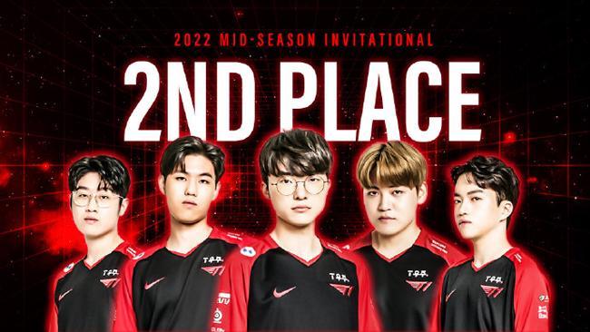 中的阵型回 中的阵型回